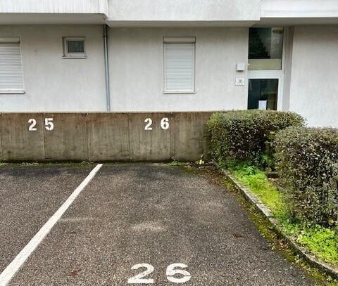 fix zugeteilter Oberflächenparkplatz zu mieten