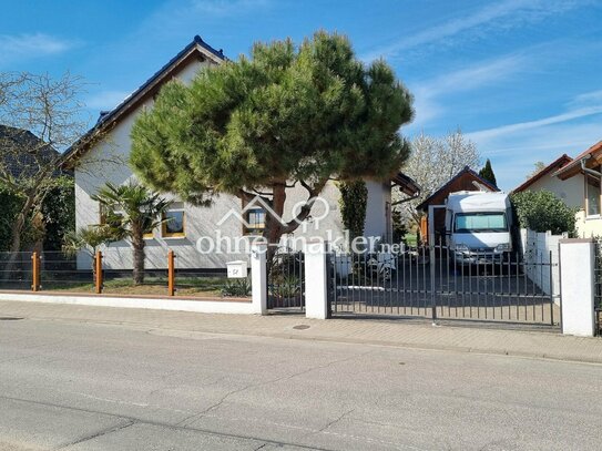 Freistehendes Einfamilienhaus mit herrlichem Gartengrundstück