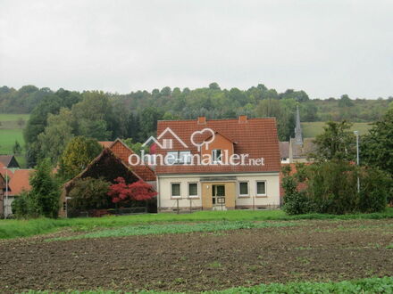 Sehr schön gelegenes Einfamilienhaus mit Einliegerwohnung und Nebengebäuden