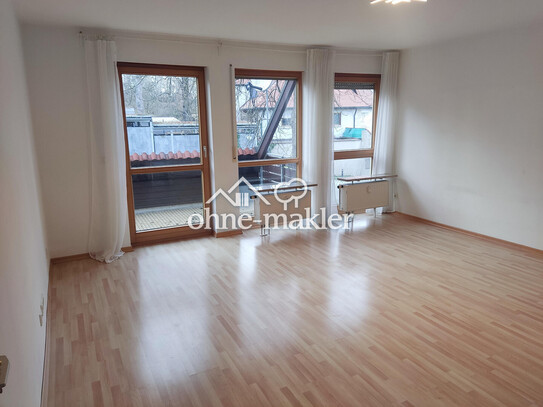 Reserviert! Helle und ruhige 2-Zimmer Wohnung in Nähe zum Kanal. Garage und Balkon vorhanden.