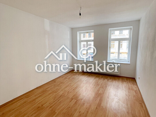 Schöne 2 Zimmer Wohnung mit Balkon, separater Küche und Bad mit Tageslicht