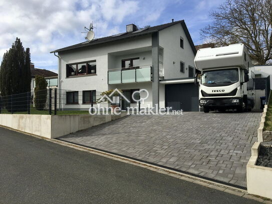 Großzügiges Wohnen im Grünen mit Einliegerwohnung, Wohnmobilstellplatz, Garagen/Carport