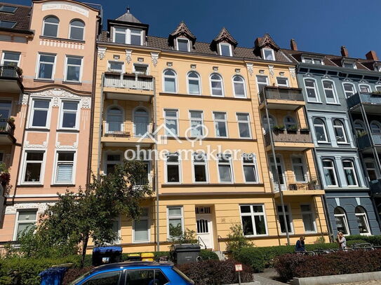 Stilvolle 3,5-Zimmer-Wohnung mit Balkon und Einbauküche in Kiel