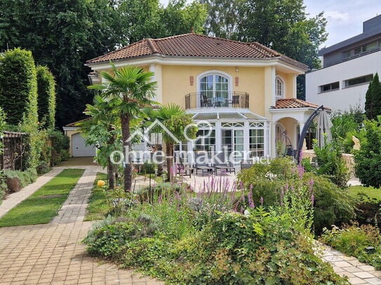 Eine Oase in Müngersdorf - Villa mit Indoor-Schwimmbad