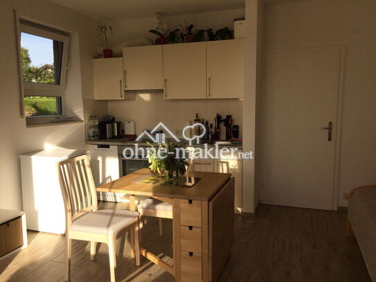 Single Apartment im Grünen, ruhig, möbliert, hoher Freizeitwert, 1 km von Gauting-Zentrum