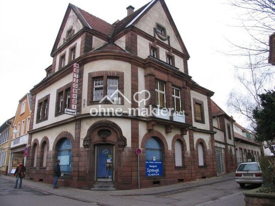 Jahrhundertwende Wohn- und Geschäftshaus