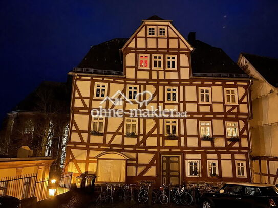 Große, gepflegte Maisonette-Wohnung mit Einbauküche mitten in Marburg