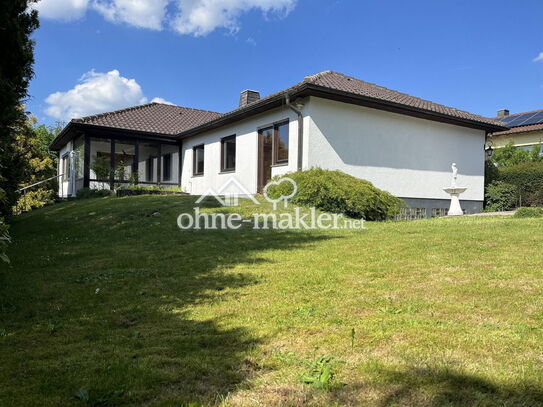 Winkelbungalow auf großem Grundstück. Massivbau, Barrierefrei