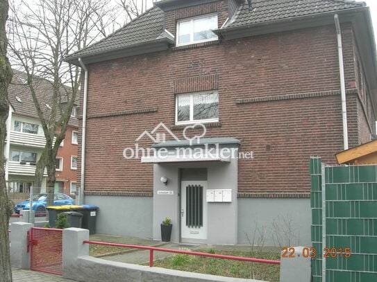 helle 3-Zimmer-Wohn. (od. großzügige 2-Zimmer-Wohn)., 1. OG, in gepflegtem 3-Fam-Haus