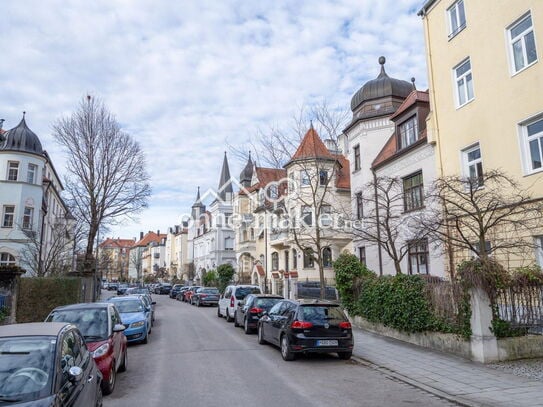 Denkmalgeschützter Altbau 2,5 Zimmer in bester Lage Neuhausen