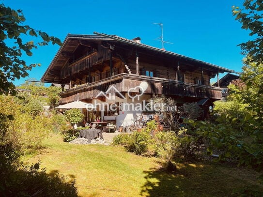 Charmantes Individuelles Holzhaus im Alpenländischen Chalet-Stil