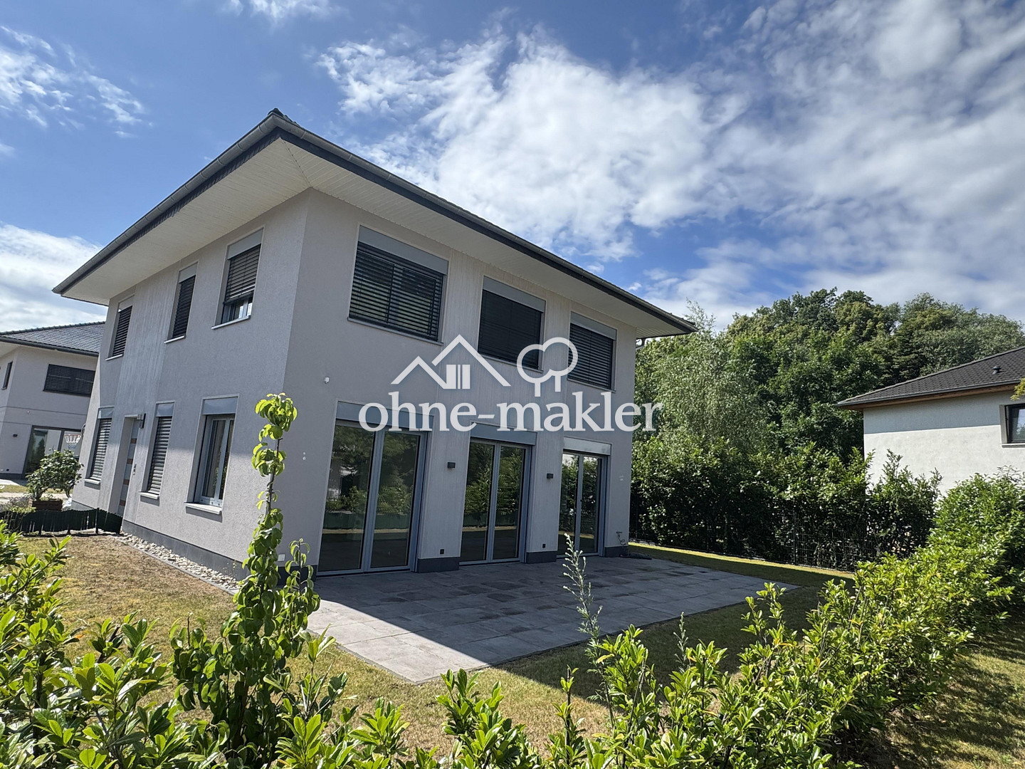 Traumhafte 4 Raumwohnung mit Garten in einer Villa - Photo 1
