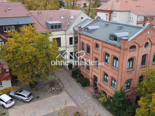 Loft DG-Wohnung mit Einbauküche und Stellplatz in Neustrelitz