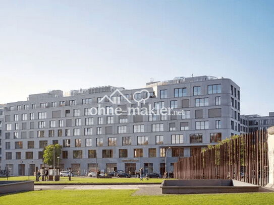 Große helle 4-Zi. Wohnung in zentraler Lage mit Balkon