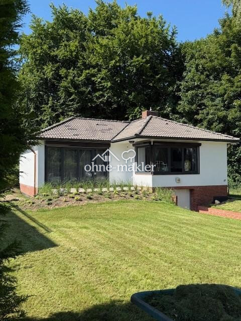 Provisionsfrei vom Eigentümer: Renovierter Bungalow in Parklage auf 702 m² Endgrundstück