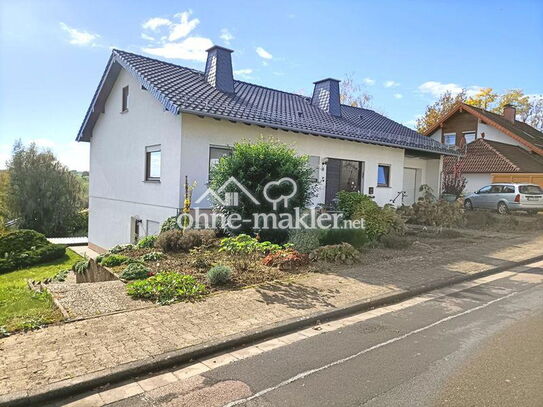 Einfamilienhaus mit Einliegerwohnung, Mehrgenerationenhaus, Garten, Garage, Burgblick