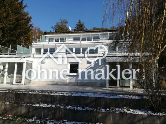 Einfamilienhaus (Terrassenbau) mit 2 großen Einliegerwohnungen
