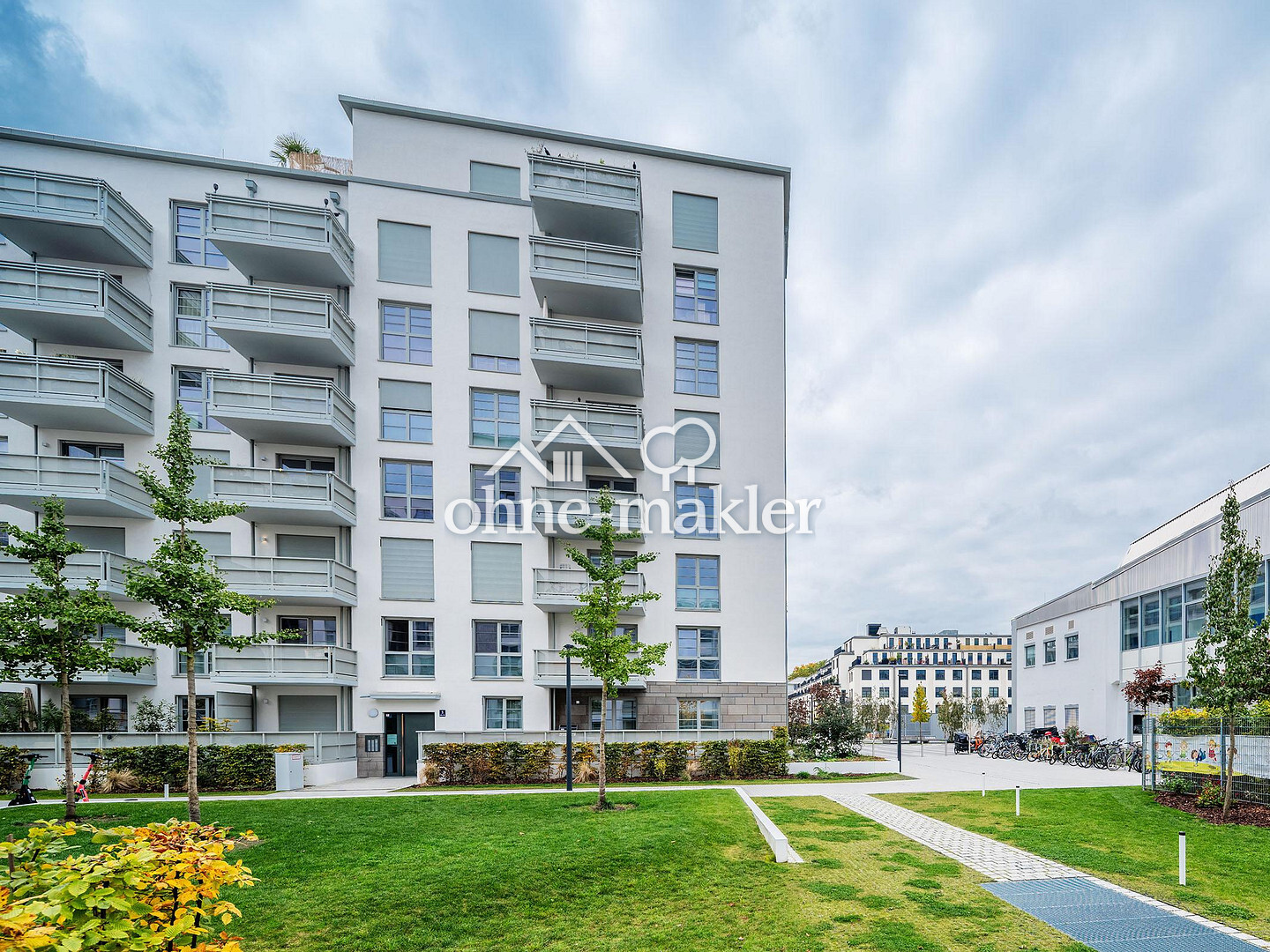                                                               Business Apartment hochwertig möbliert mit Dachterrasse                                                       in Obersendling (München)