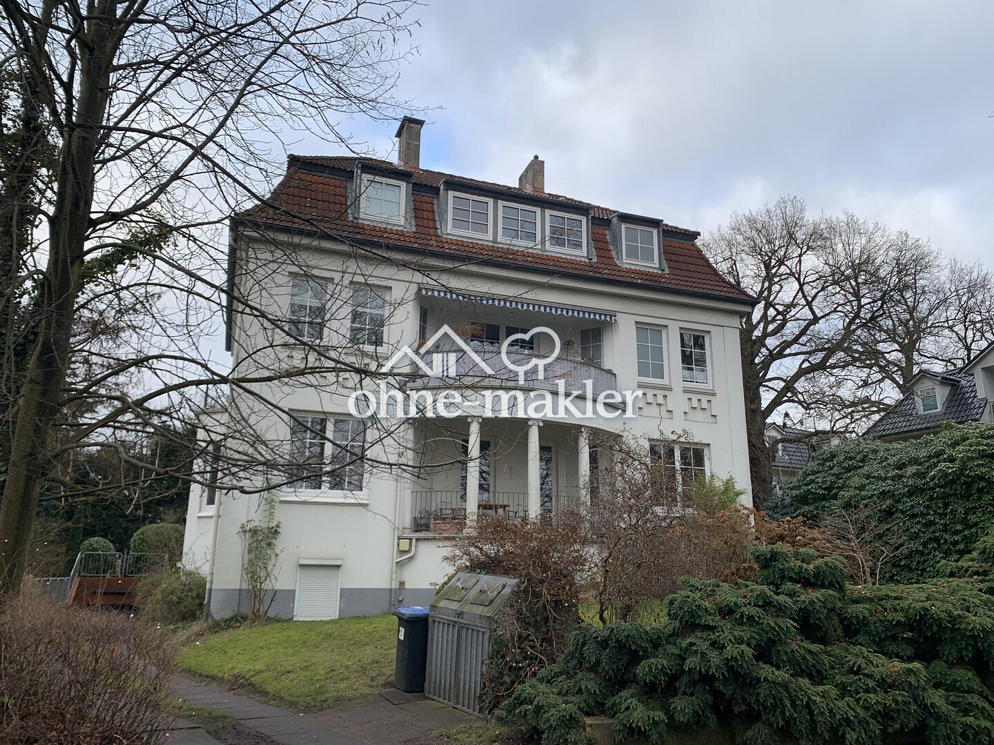 Top Lage! 2-Zimmer Wohnung in Jugendstilvilla in Nienstedten