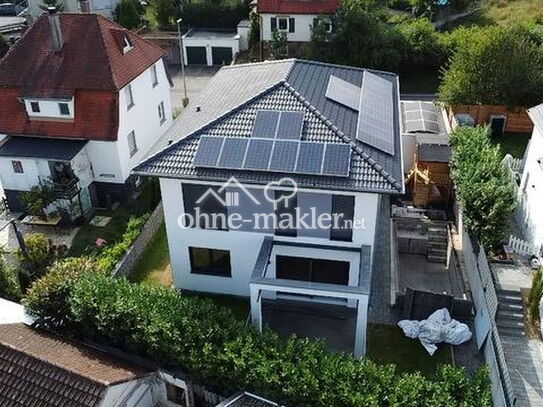 Moderne Stadtvilla mit luxuriöser Ausstattung mit höchster Energieeffizienz, EBK, Schwimmbad