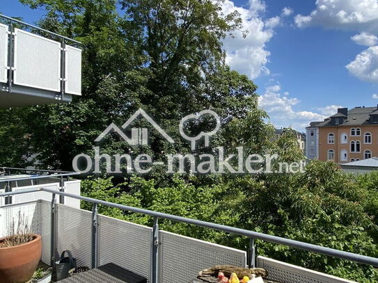 Wohlfühl-Oase: Helle und moderne 2-3 *ZKB* mit großem Balkon, Blick ins Grüne und zentraler Lage