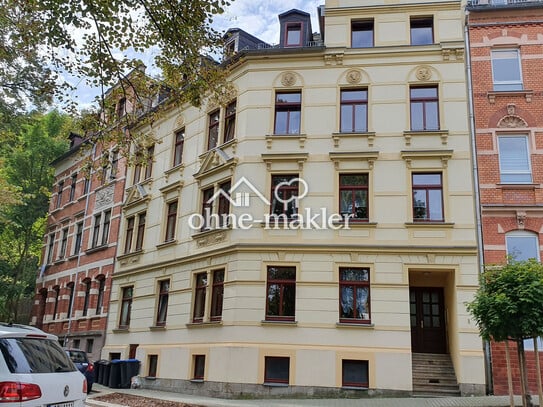 Super schöne Dachgeschoss Maissonette Wohnung mit Einbauküche in ruhiger Lage