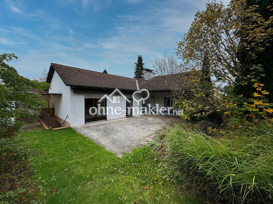 Bungalow im Grünen mit parkähnlichem Garten und großzügigem Grundstück