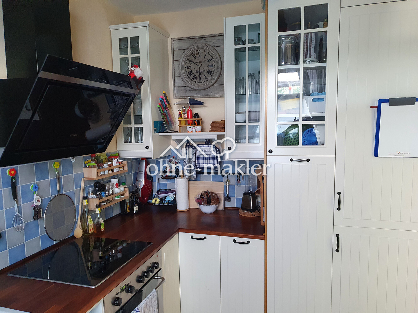 (voll-) möblierte 2,5 Zimmer Wohnung mit Balkon im Herzen von Schnelsen