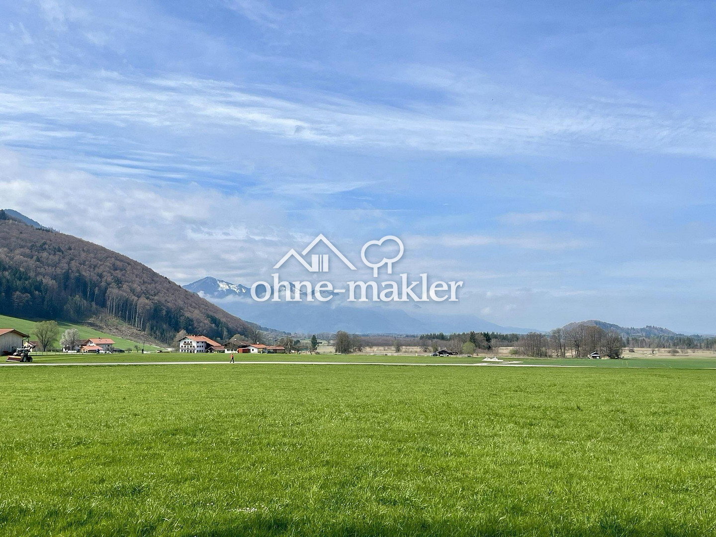                                                               64qm Dachgescho&szlig;wohnung mit Bergblick - Erstbezug nach Sanierung                                                       in Bergen (Traunstein)