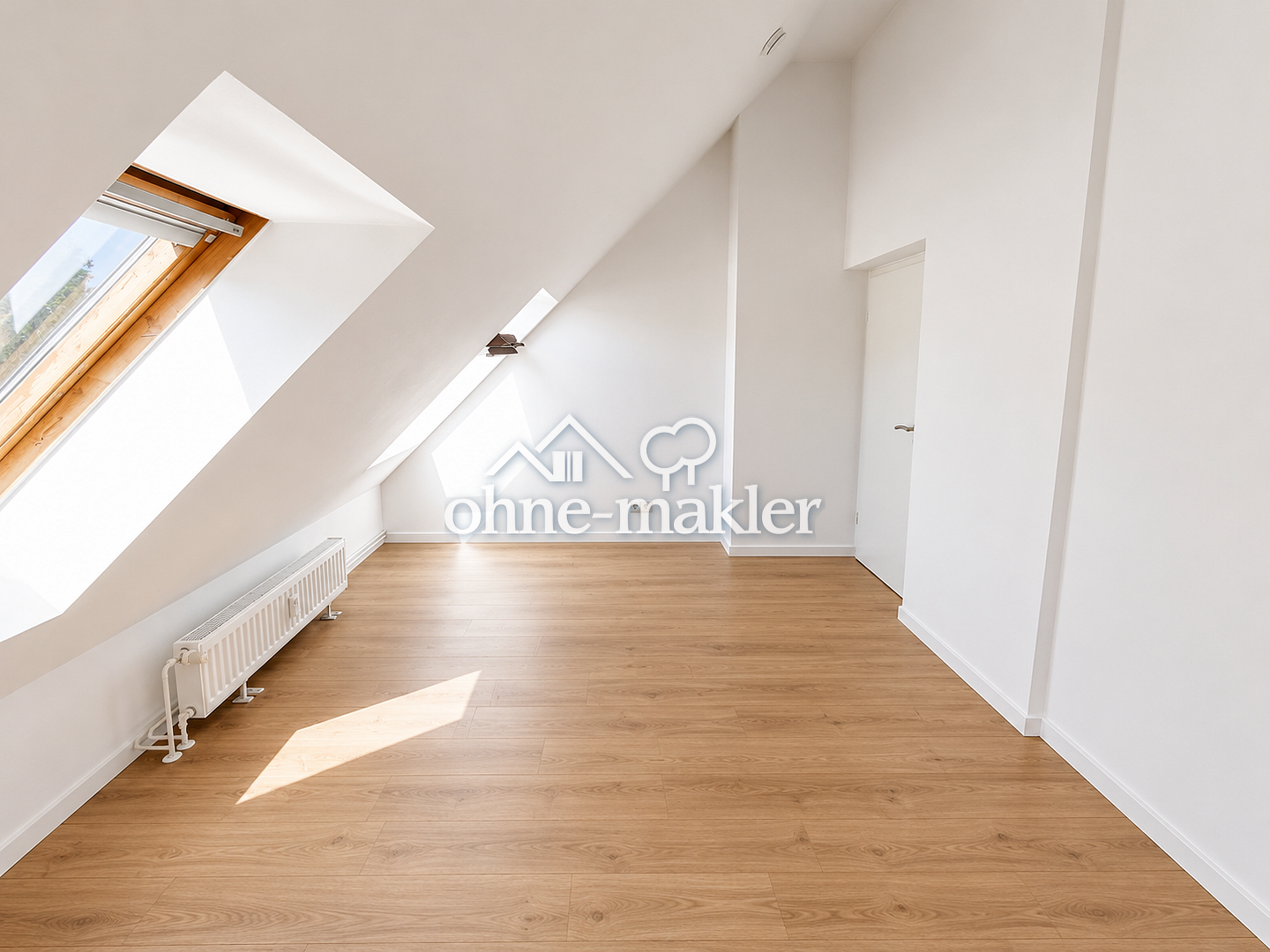 Lichtdurchflutete 2-Zimmer-Dachgeschosswohnung mit neuer Einbauküche in Berlin-Grünau - Photo 1