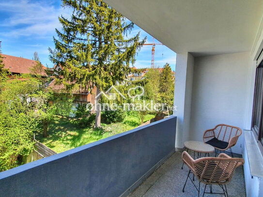 Stilvolle und modernisierte 1-Zimmer-Wohnung mit Balkon und EBK in Leonberg