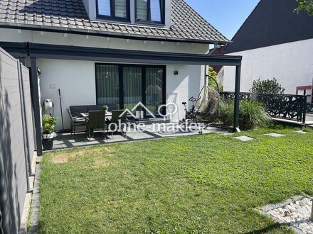 Neubau Doppelhaus mit großzügige Garten und Terrasse