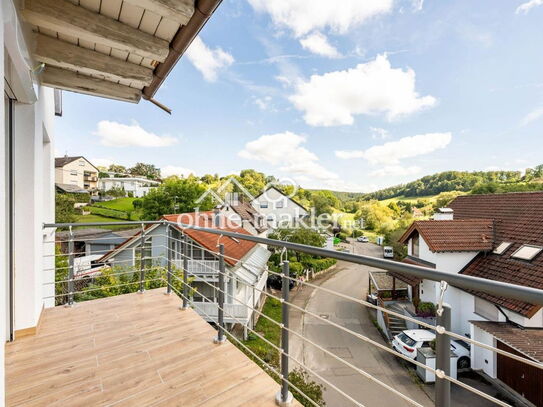 Kernsanierte 3-Zimmer-Wohnung mit unverbaubarem Ausblick ins Grüne – Erstbezug, provisionsfrei