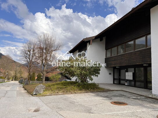 Schöne 2-Zimmer Wohnung auf zwei Etagen mit Balkon, Terrasse und Gartenmitbenutzung!