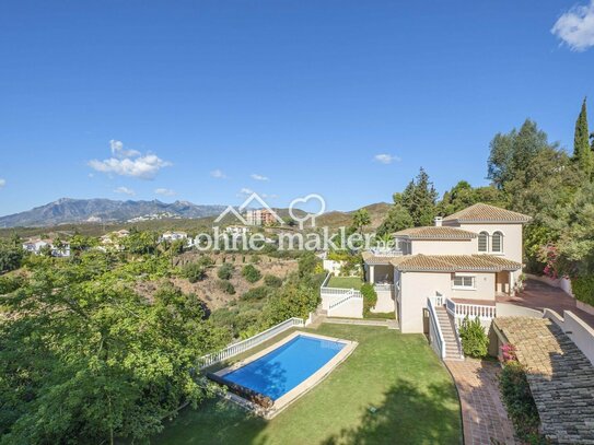 Villa in Marbella el Rosario mit atemberaubendem Meerblick, Grundstück uneinsehbar, ohne Makler