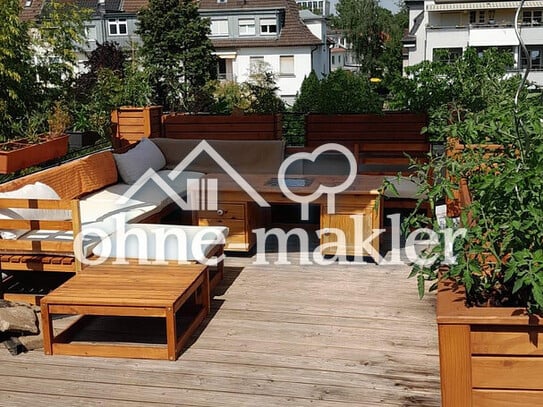 Charmante Dachgeschoss-Maisonette-Wohnung mit großer, ruhig gelegener Dachterrasse