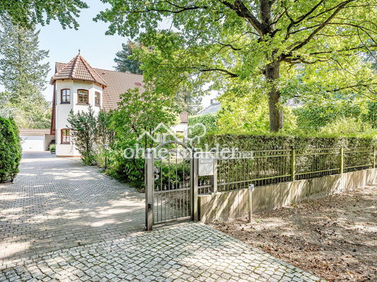 Herrschaftliches Grundstück mit Villa in Groß-Glienicke