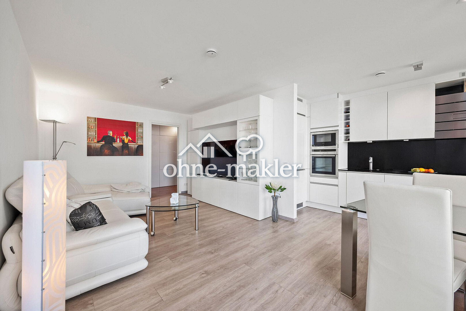 Luxuriöse 3 Zimmer Wohnung mit Balkon, hochwertiger EBK in schönster Lage in München Obersendling