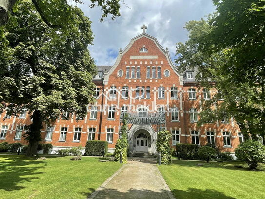 Großzügige Drei-Zimmer-Komfort im „Dreiflügelhaus“ Düsseldorf-Wittlaer