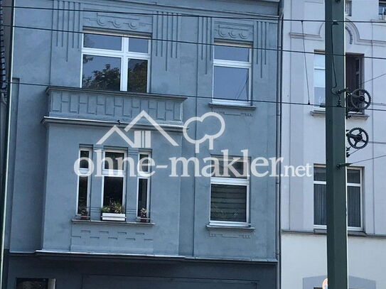 Attraktives Mehrfamilienhaus mit Ladenlokal in Düsseldorf-Holthausen