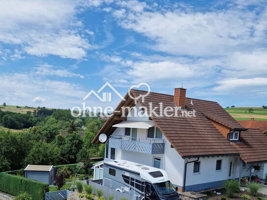 Freistehendes Einfamilienhaus mit einem großen Wintergarten und schönen Garten zum Wohlfühlen