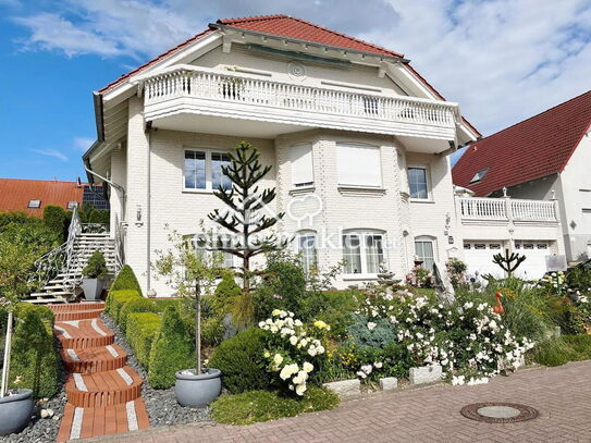 Villa oder familienfreundliches, großzügiges Ein- Zweifamilienhaus mit Doppelgarage