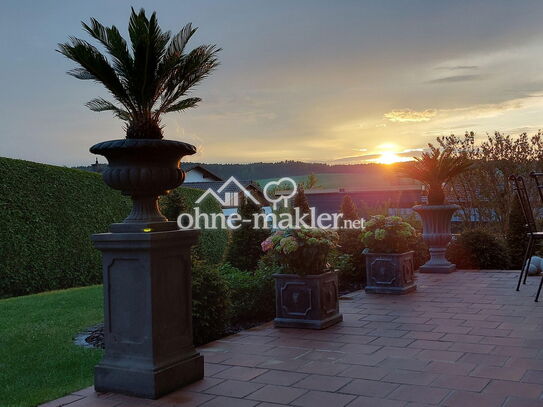 Wunderbares Einfamilienhaus mit Pool und traumhaften Garten