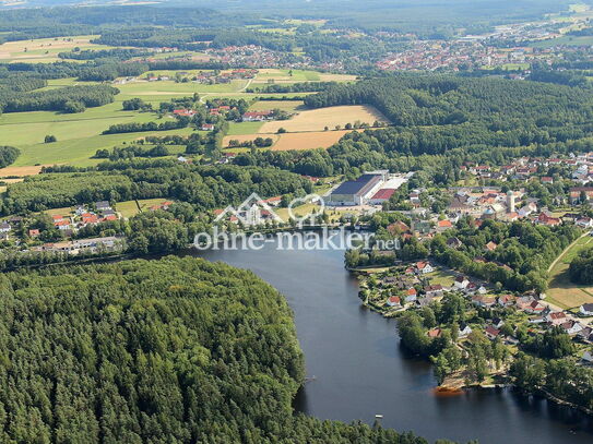 Vollerschlossenes Baugrundstück am See