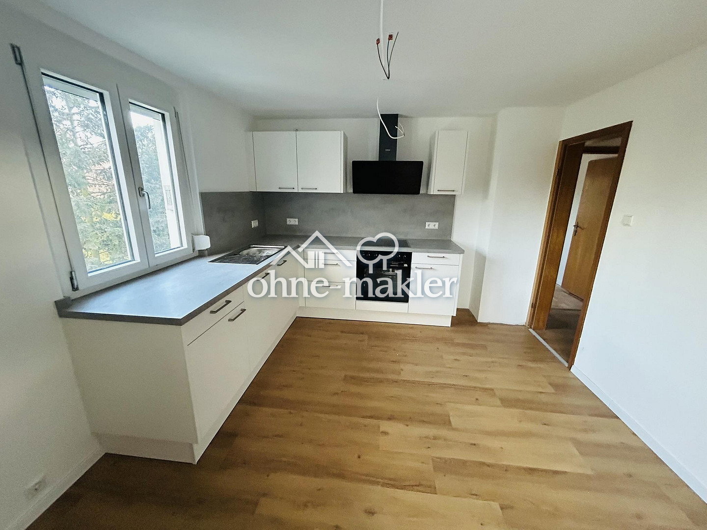                                                               Hoch oben, ganz nah &ndash; lichtdurchflutete 2-Zimmer-Wohnung in ruhiger Lage                                                       in Kirchheim (Würzburg)