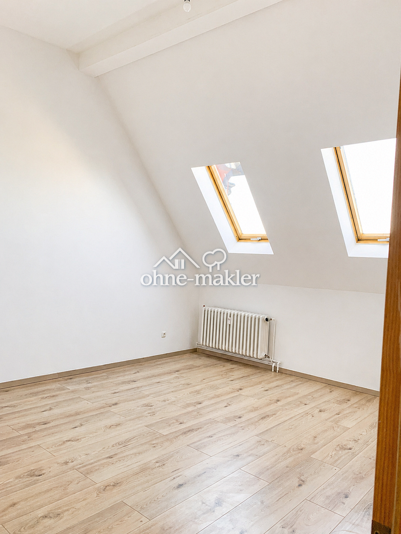 Sonnige 3-Zimmer-Dachgeschosswohnung mit Terasse-familienfreundlich in Neukölln - Photo 1