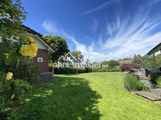 Energieeffizientes Landhaus mit parkähnlichem Garten