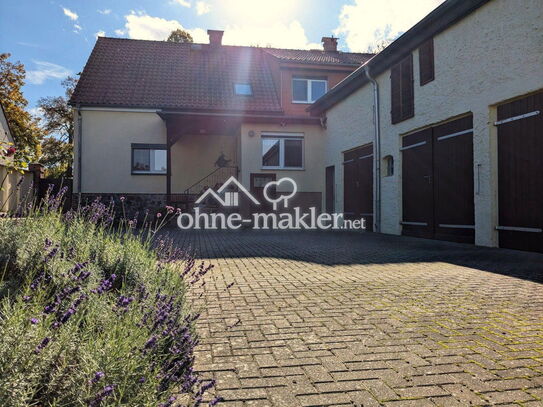 Idyllischer Dreiseitenhof mit großem Garten