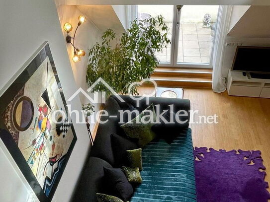 Maisonette-Dachgeschosswohnung mit offener Galerie, großer Dachterrasse, Klavier und Parkplatz