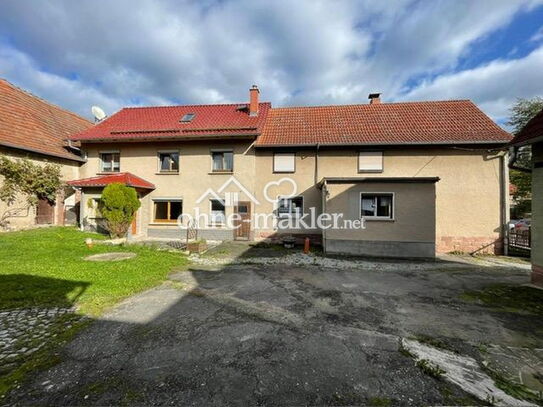 Kleiner Dreiseiten Hof mit 3 Garagen und Scheune und 2530 m2 Garten